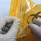Η μεταφορά δειγμάτων εργαστηριακού Biohazard τοποθετεί το Reclosable κίτρινο χρώμα 3/4 στρώματος σε σάκκο προμηθευτής